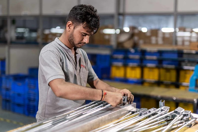 001_8258